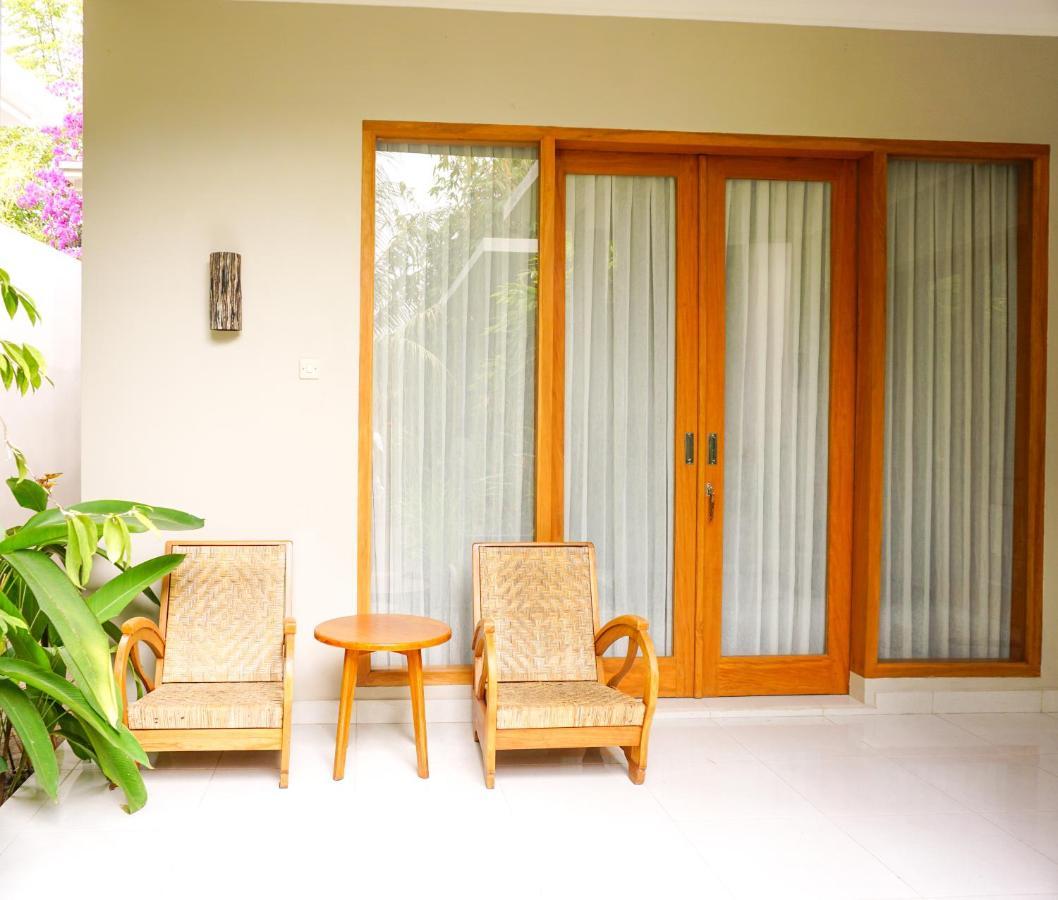 Ibludan Hotel Senggigi Exterior photo